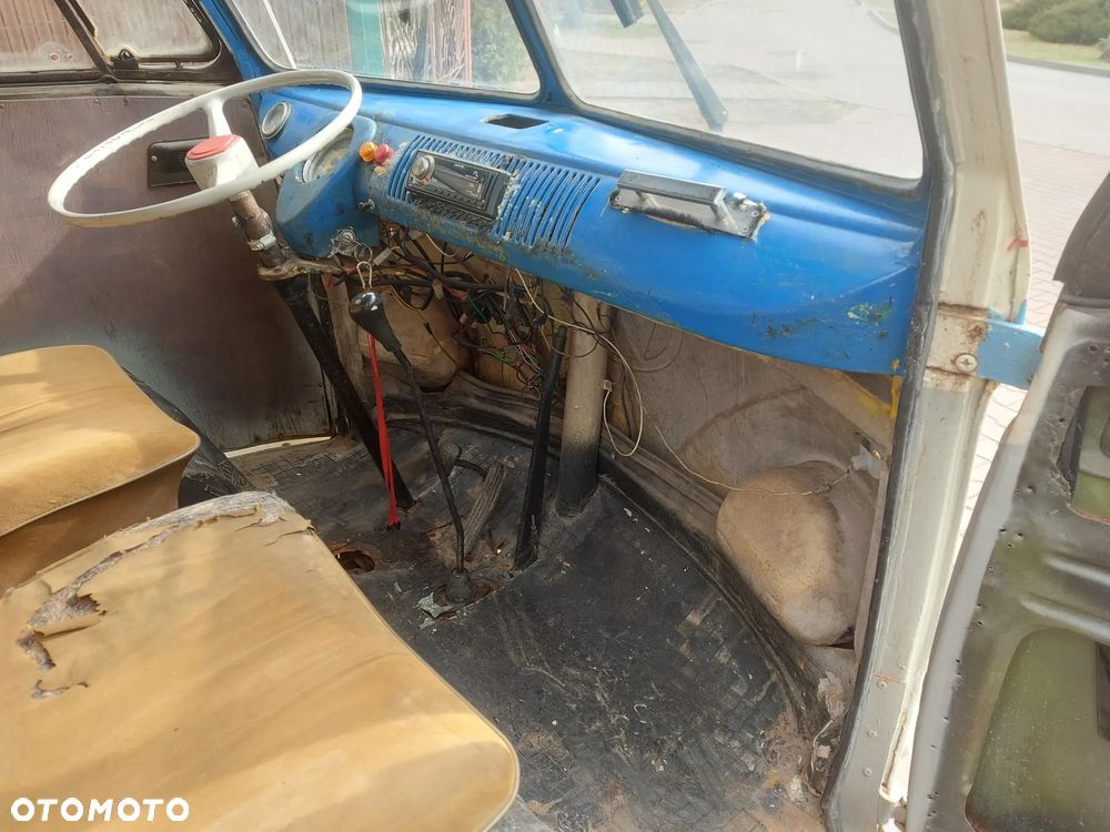 Volkswagen Transporter - 24