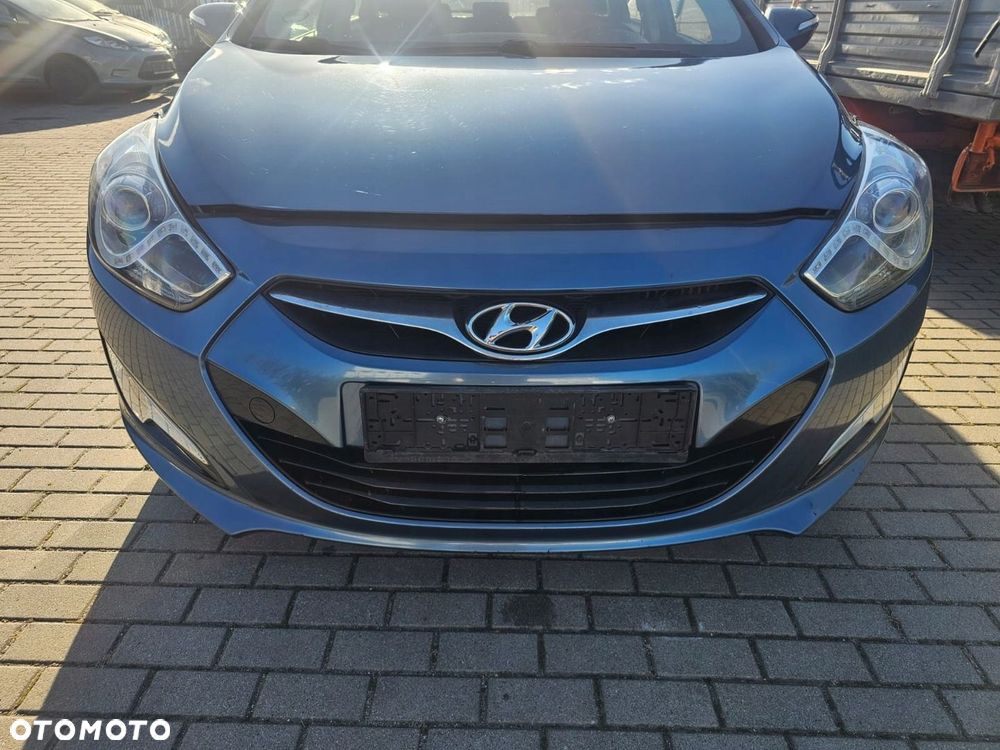 Zderzak przedni halogeny Hyundai i40 YU6