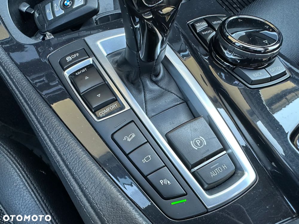 BMW Seria 5 530d xDrive Luxury Line - 35