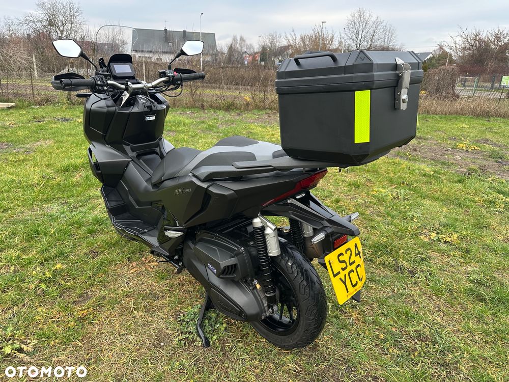 Honda ADV350 - 3