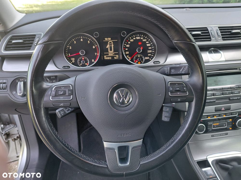 Volkswagen Passat Variant 1.8 TSI Comfortline - 17