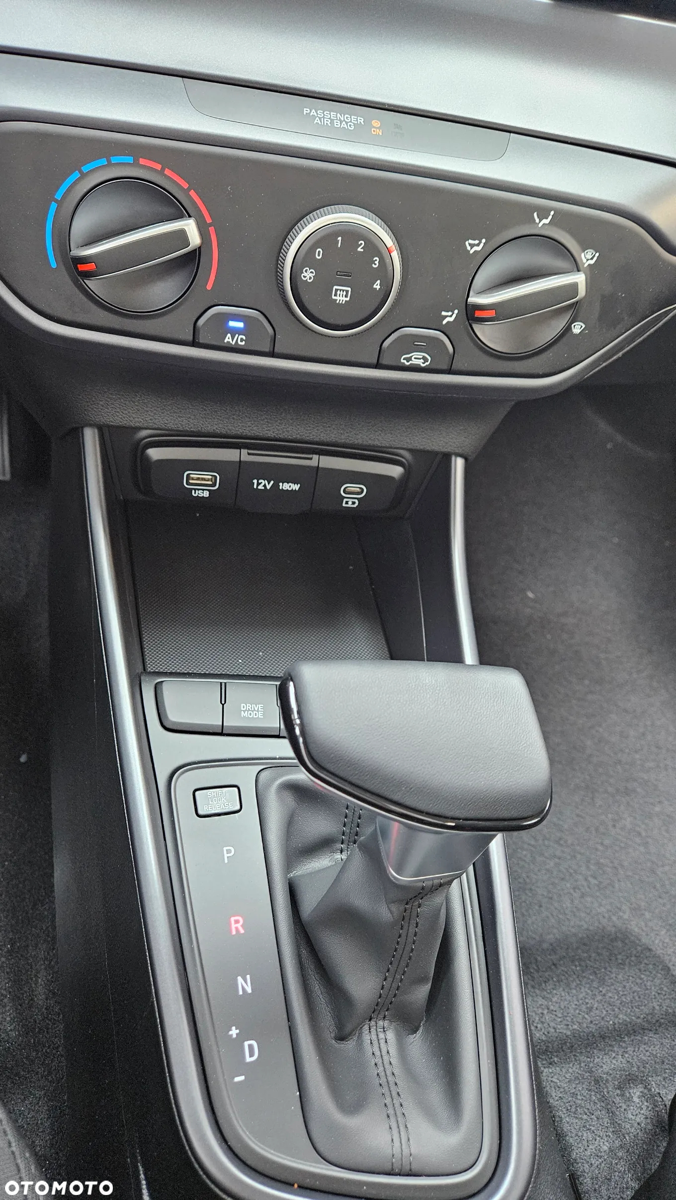 Hyundai i20 1.0 T-GDi Modern DCT - 12