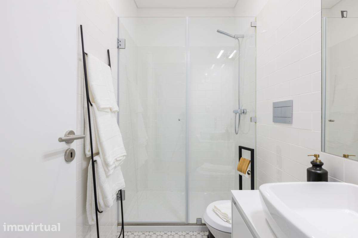 Apartamento com 1 quartos - localizado em Santo Ildefonso Porto - Grande imagem: 3/25