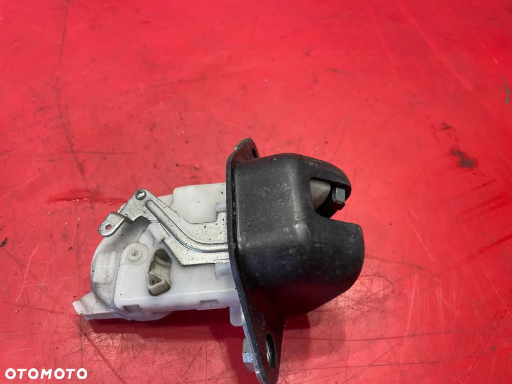 ZAMEK KLAPY TYŁ  SUBARU FORESTER 2008R - 2