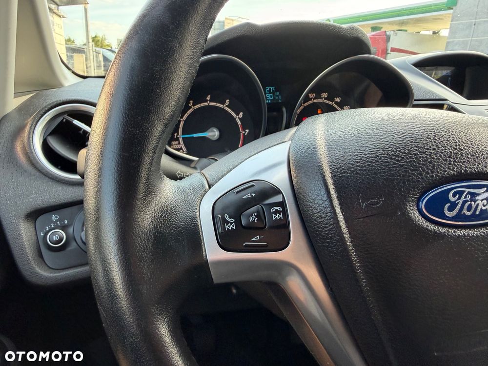Ford Fiesta 1.4 Titanium - 29