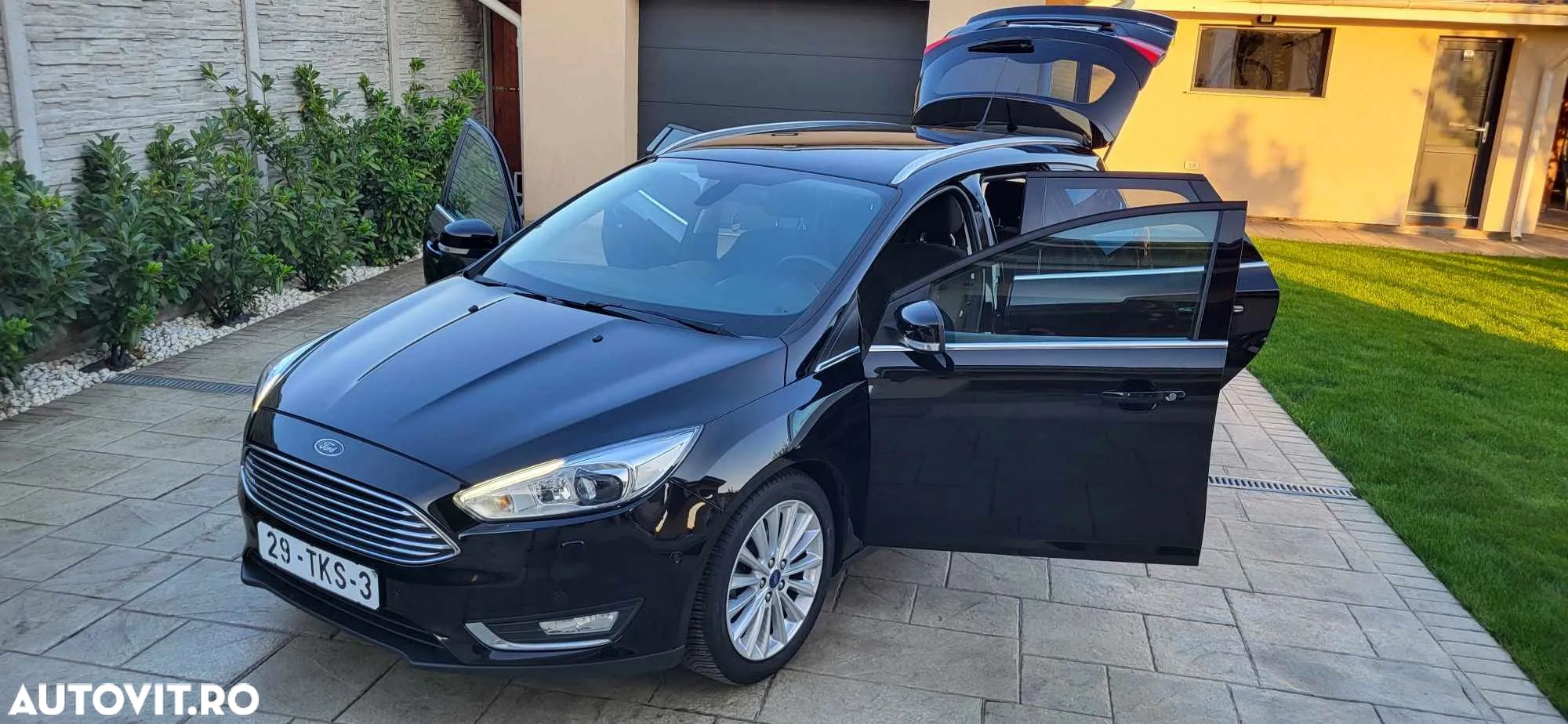 Ford Focus - 1