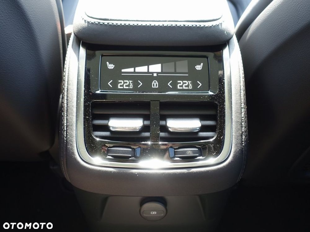 Volvo XC 90 T8 AWD Plug-In Hybrid Ultra Bright 7os - 8