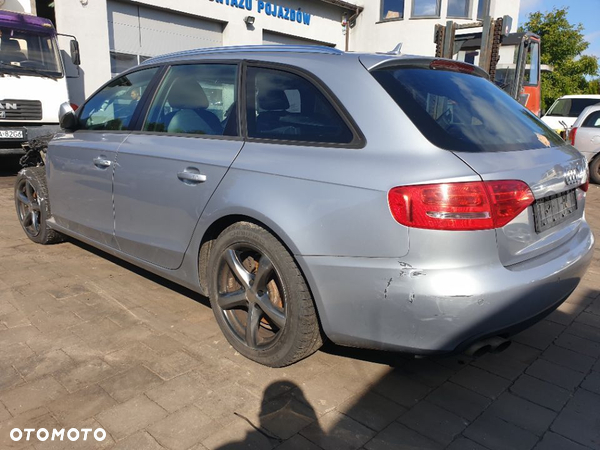 Audi A4 B8 2.0 TDI cała na części