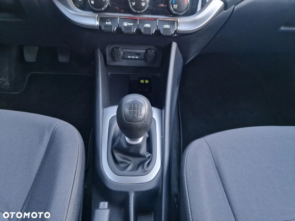 Kia Rio 1.4 Edition 7 - 8