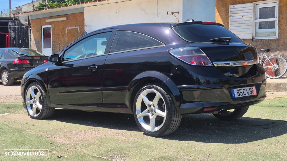 Opel Astra GTC 1.9 CDTI - 4
