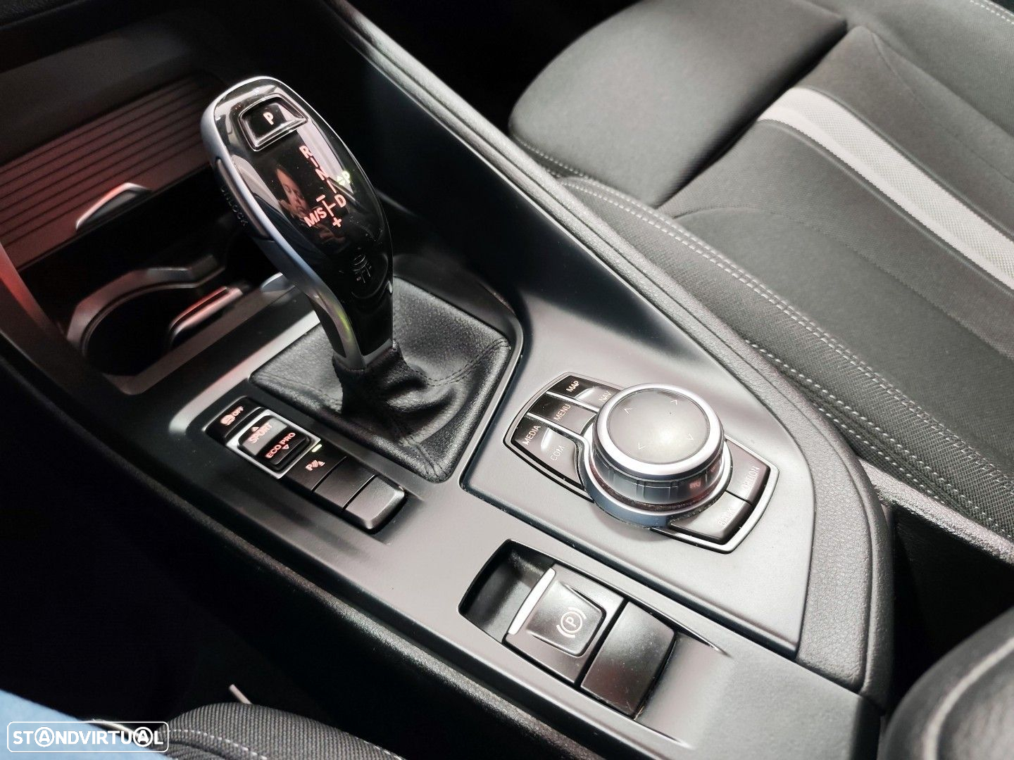 BMW X1 16 d sDrive Auto - 27