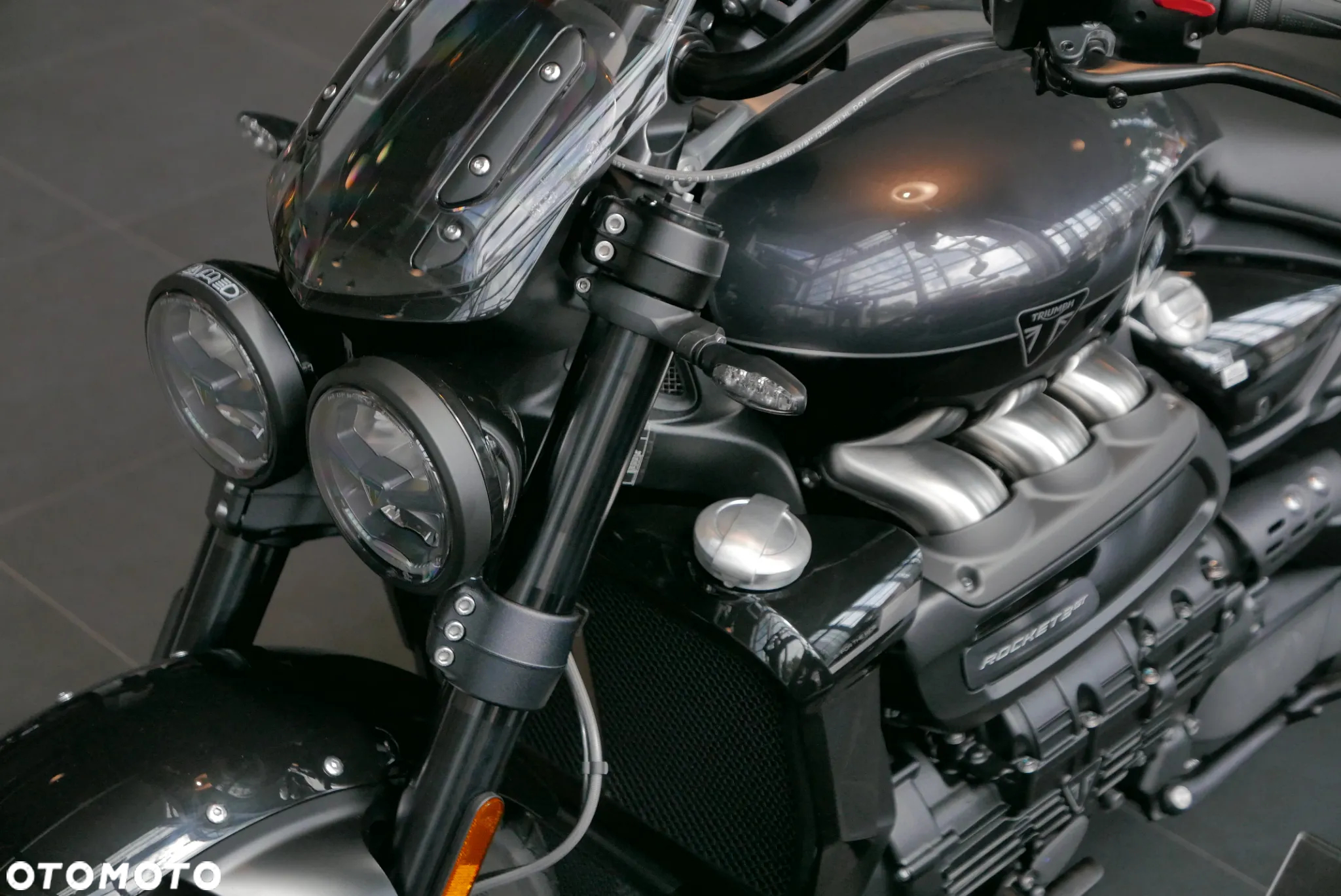 Triumph Rocket - 3