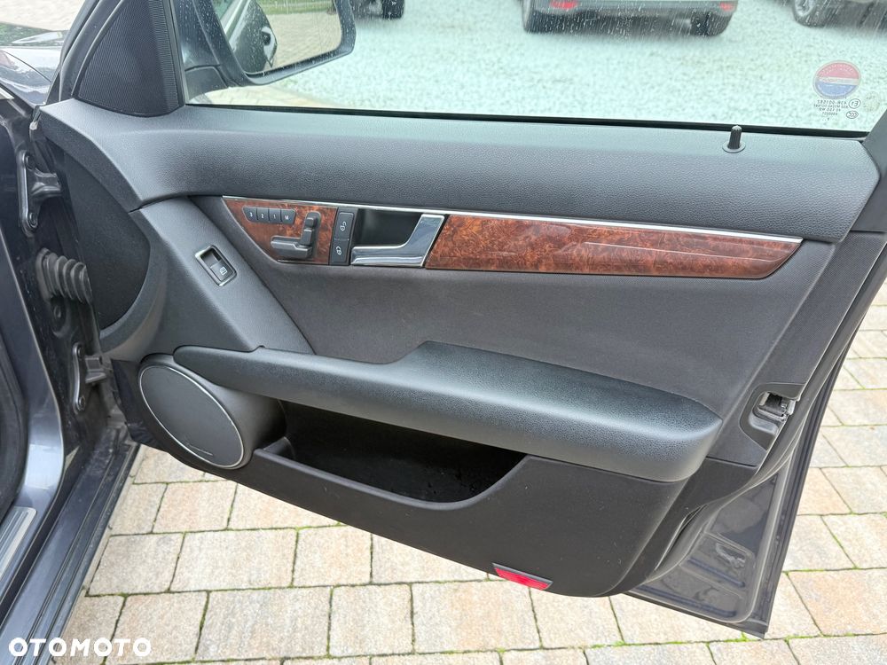 Mercedes-Benz Klasa C 200 Kompressor Automatik Elegance - 13