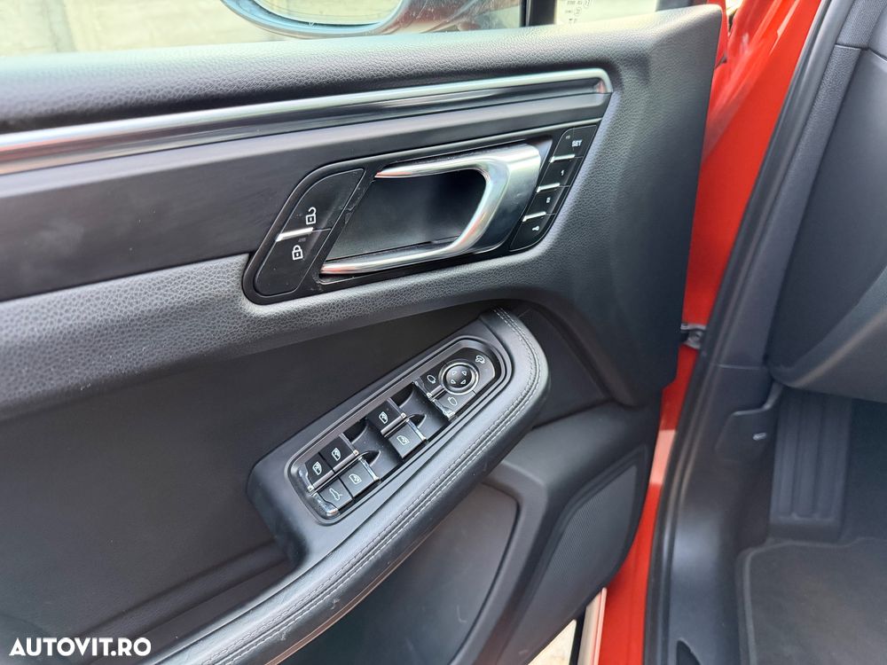 Porsche Macan T - 10