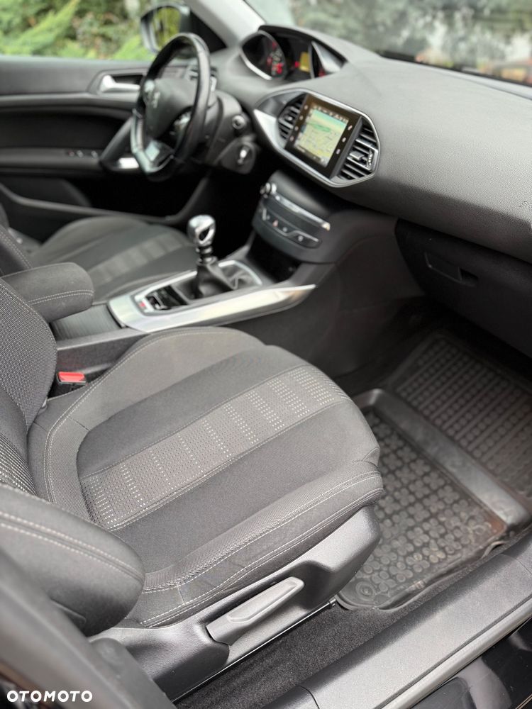 Peugeot 308 BlueHDi 120 Stop & Start Allure - 17