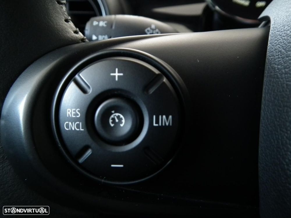 MINI 3 Portas Cooper SE - 26