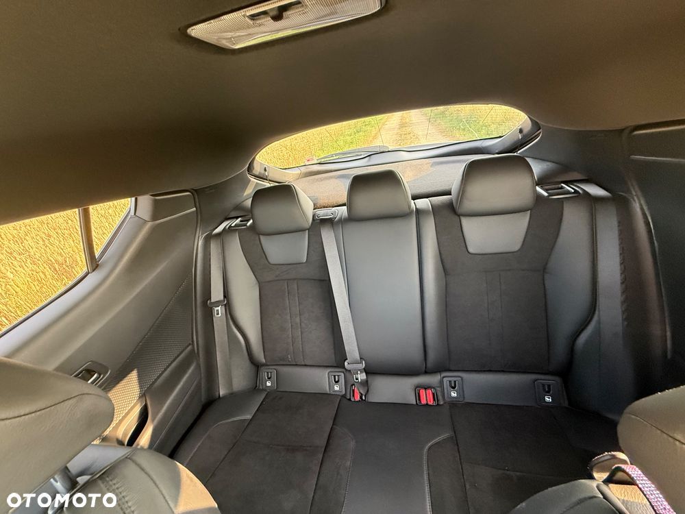 Toyota C-HR - 16