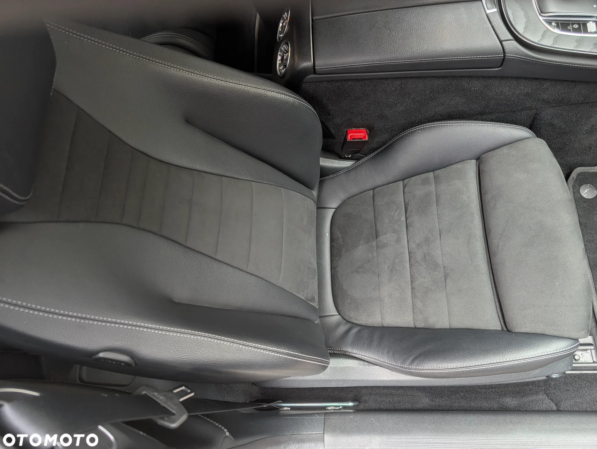 Mercedes-Benz Klasa E 220 d Coupe 4-Matic Avantgarde - 12