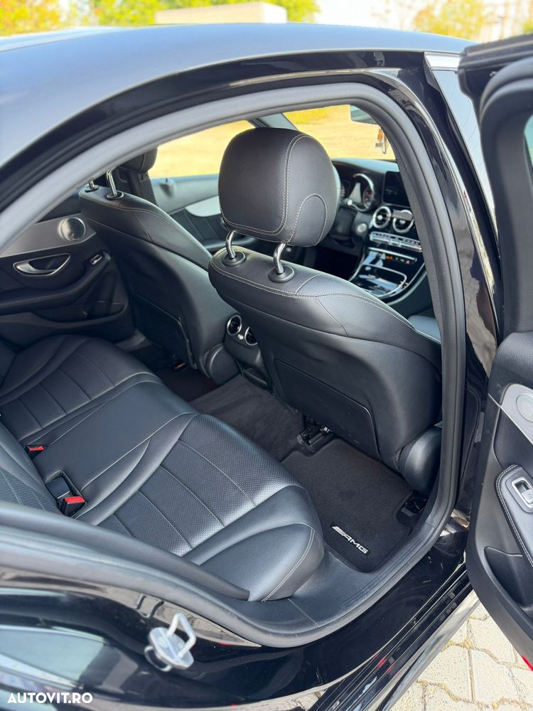 Mercedes-Benz C - 8