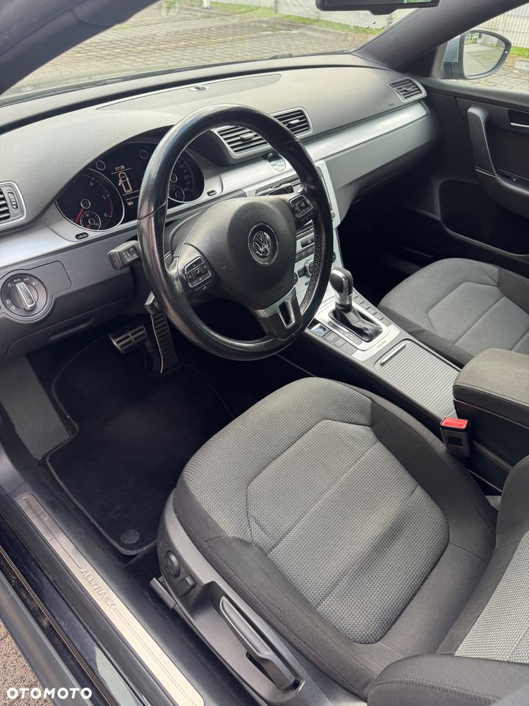 Volkswagen Passat 2.0 TDI 4Motion DSG BlueMotion Tech Comfortline - 9