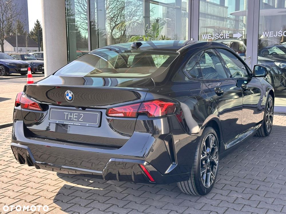 BMW Seria 2 220i mHEV - 11