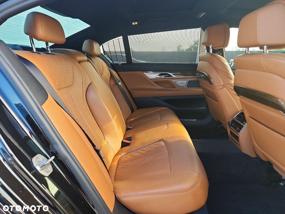 BMW Seria 7 740Li xDrive - 10