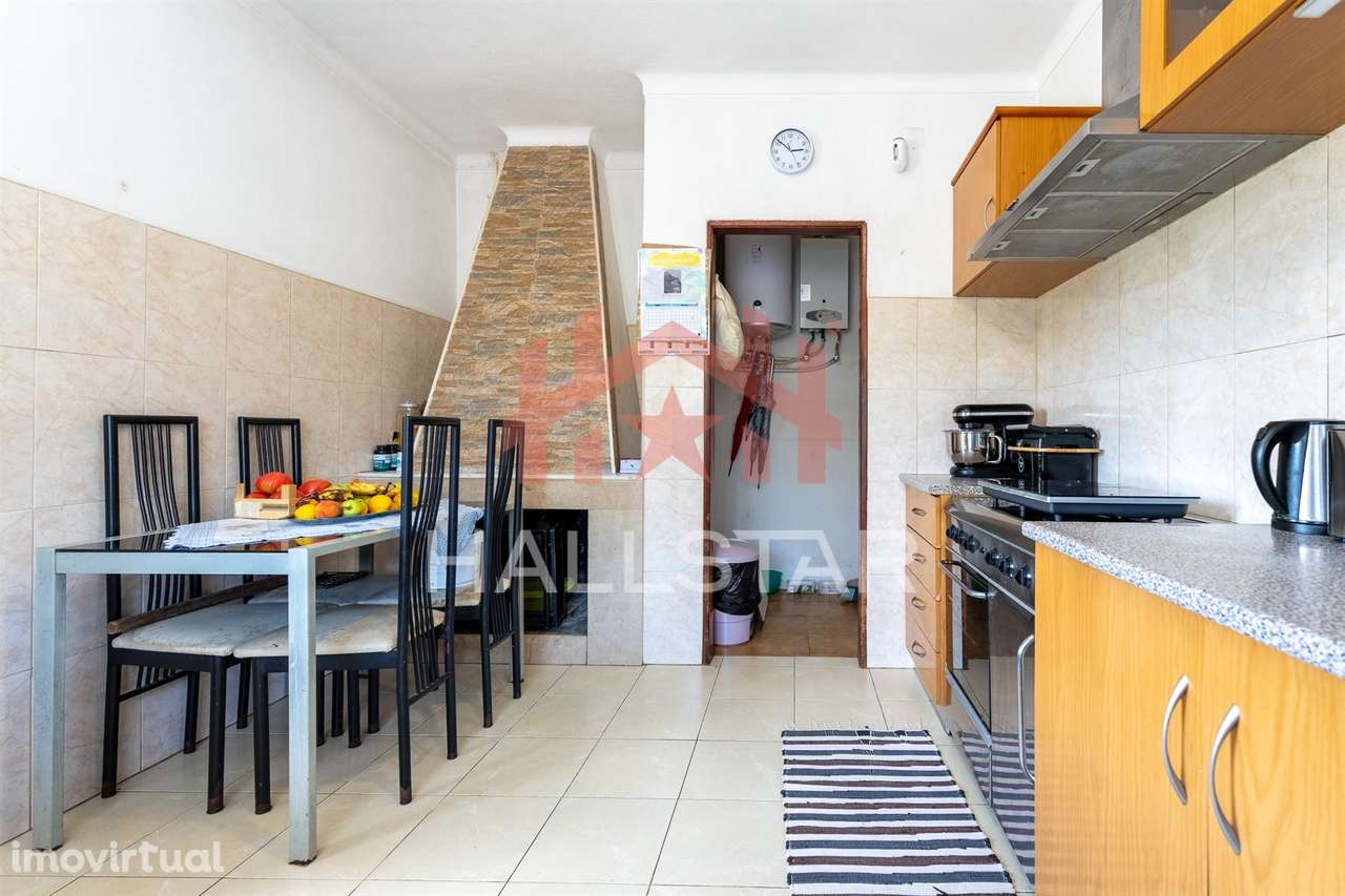 Moradia T3+1 / Lote com 1200m2 / Regueira de Pontes - Grande imagem: 2/26