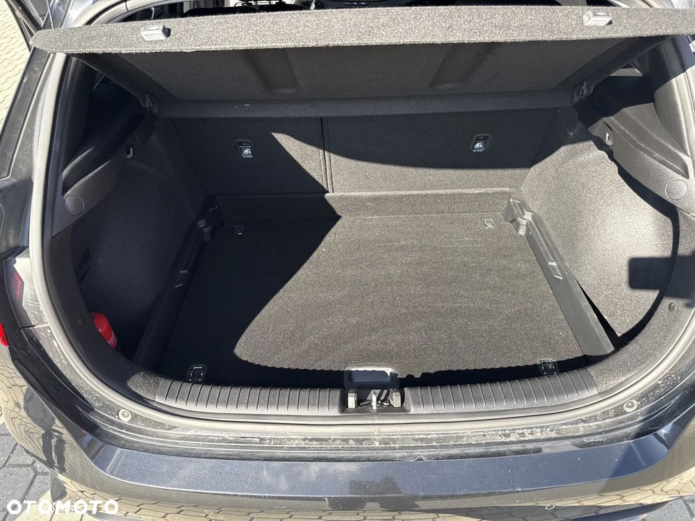 Kia Ceed 1.4 L - 17