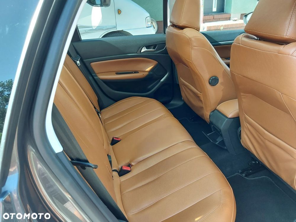 Peugeot 308 1.6 BlueHDi Allure S&S EAT6 - 8