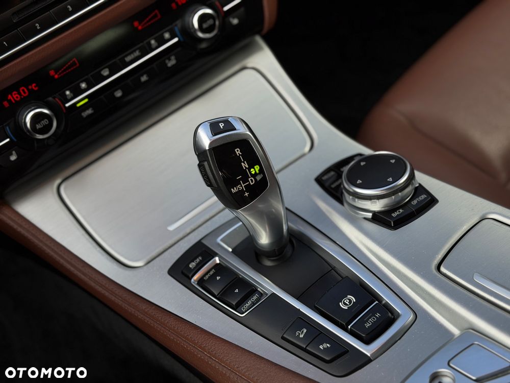 BMW Seria 5 520d xDrive - 19