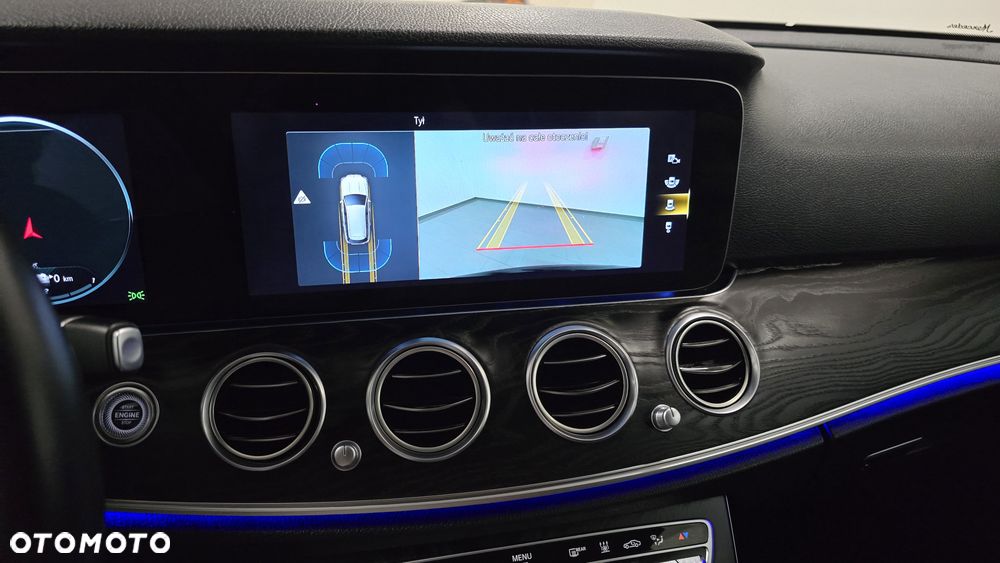 Mercedes-Benz Klasa E 300 de 4Matic T 9G-TRONIC AMG Line - 34