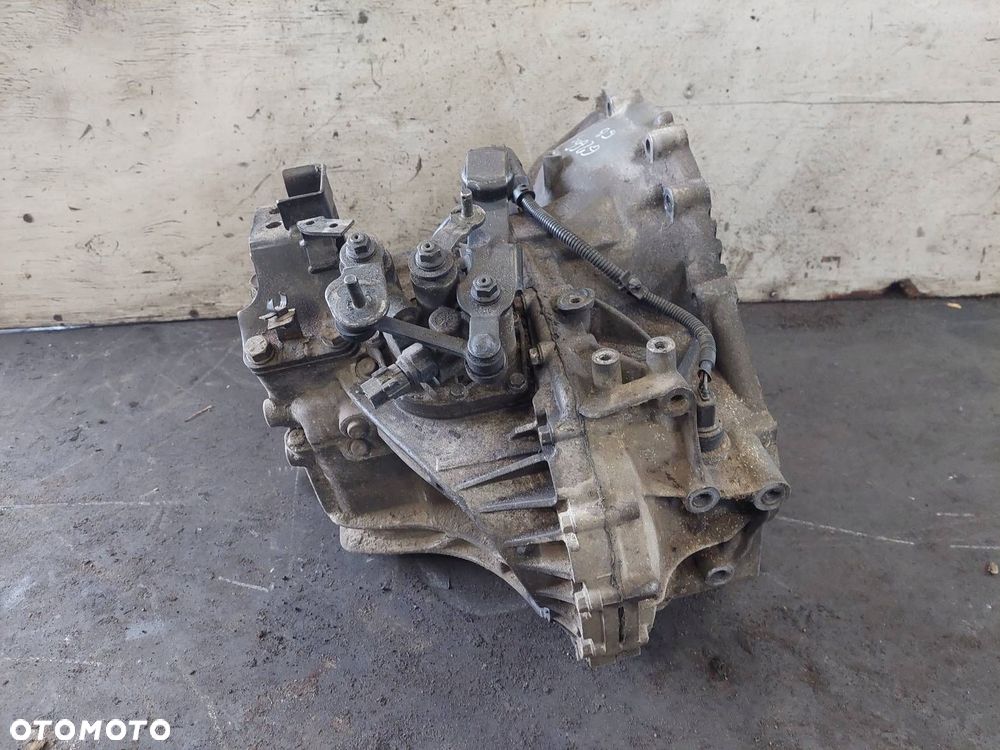 SKRZYNIA BIEGÓW KIA CEED I 2.0 CRDI MANUAL 6 BIEGÓW M5GF2 - 5