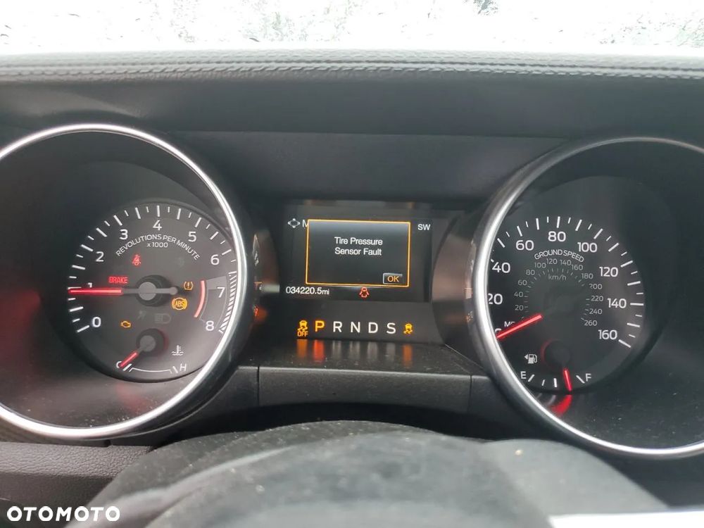 Ford Mustang 5.0 V8 GT - 10