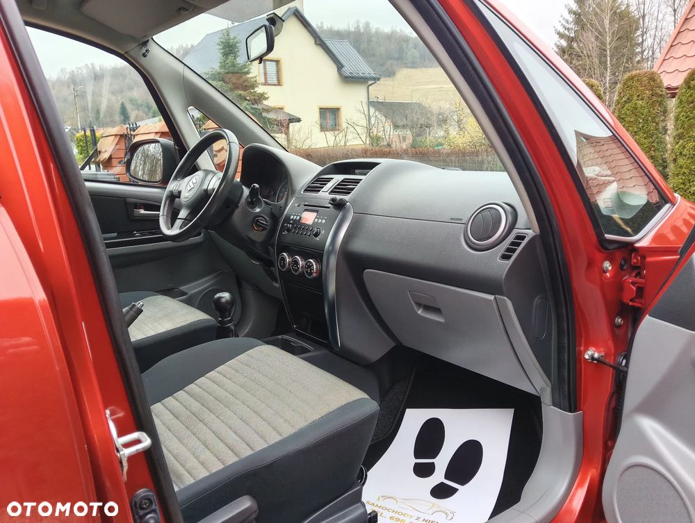 Suzuki SX4 1.6 VVT 4x4 Comfort - 16