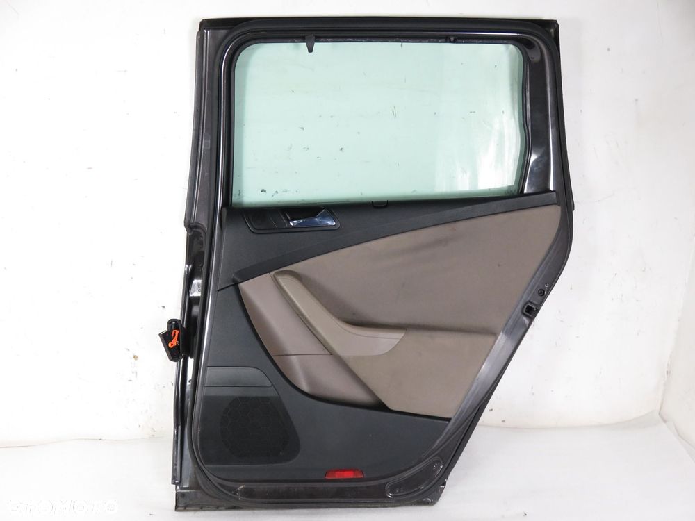 DRZWI PRAWY TYŁ VW PASSAT B6 KOMBI LC8Z - 6