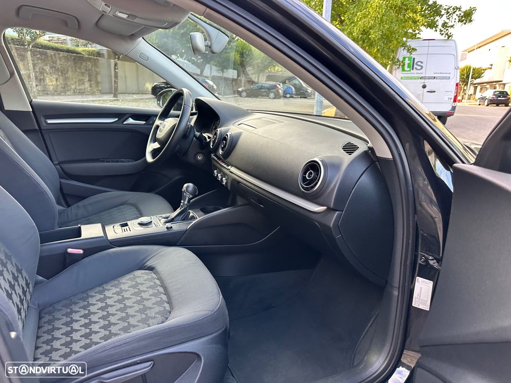 Audi A3 Sportback 1.6 TDI Attraction S tronic - 40