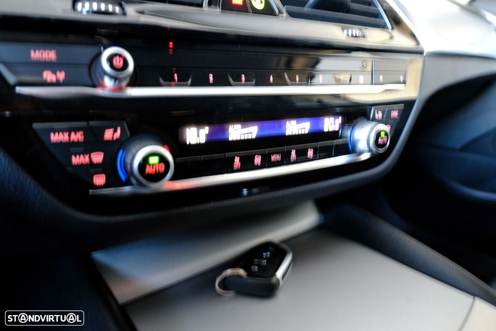 BMW 520 d Auto - 19