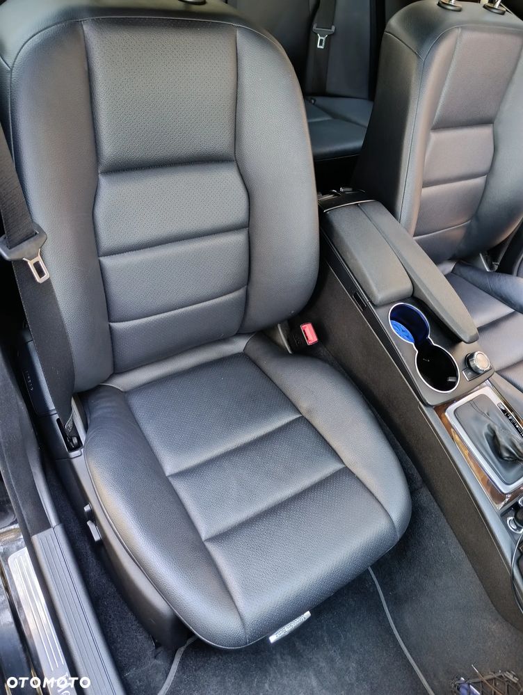 Mercedes-Benz Klasa C 350 Elegance 4-Matic - 22