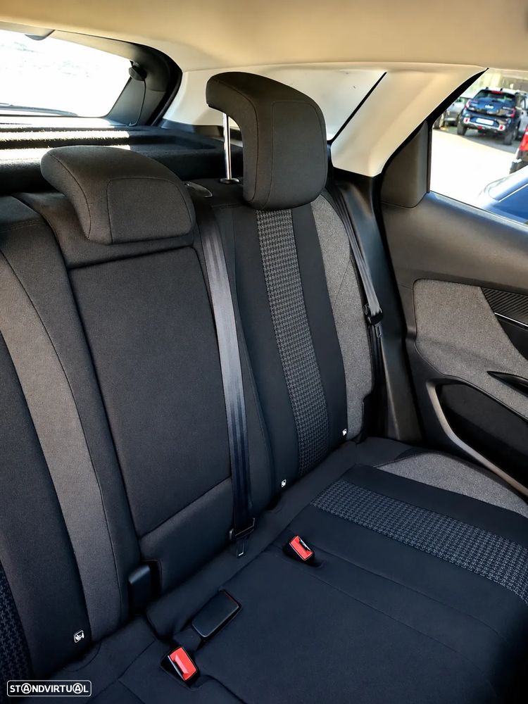 Peugeot 3008 1.5 BlueHDi Active - 4