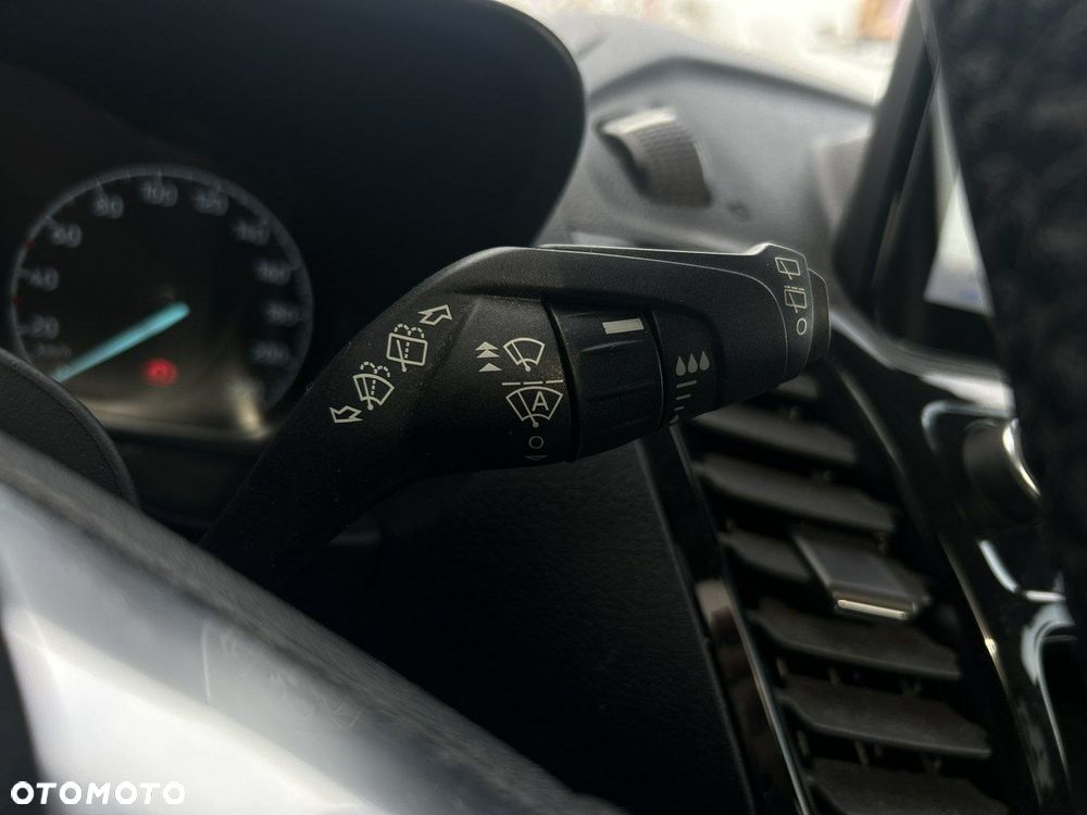 Ford Tourneo Connect - 21