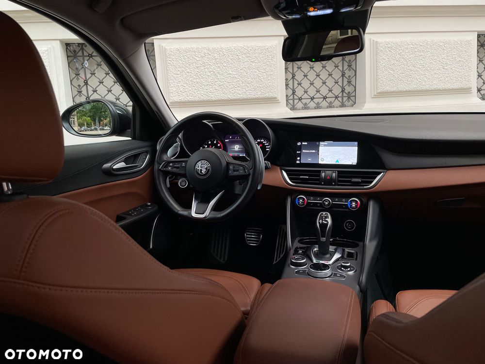 Alfa Romeo Giulia 2.0 Turbo Veloce - 5