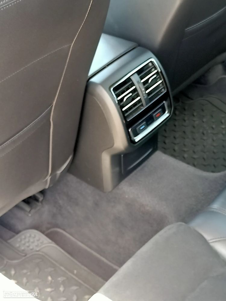 VW Passat Variant 2.0 TDI Highline DSG - 7