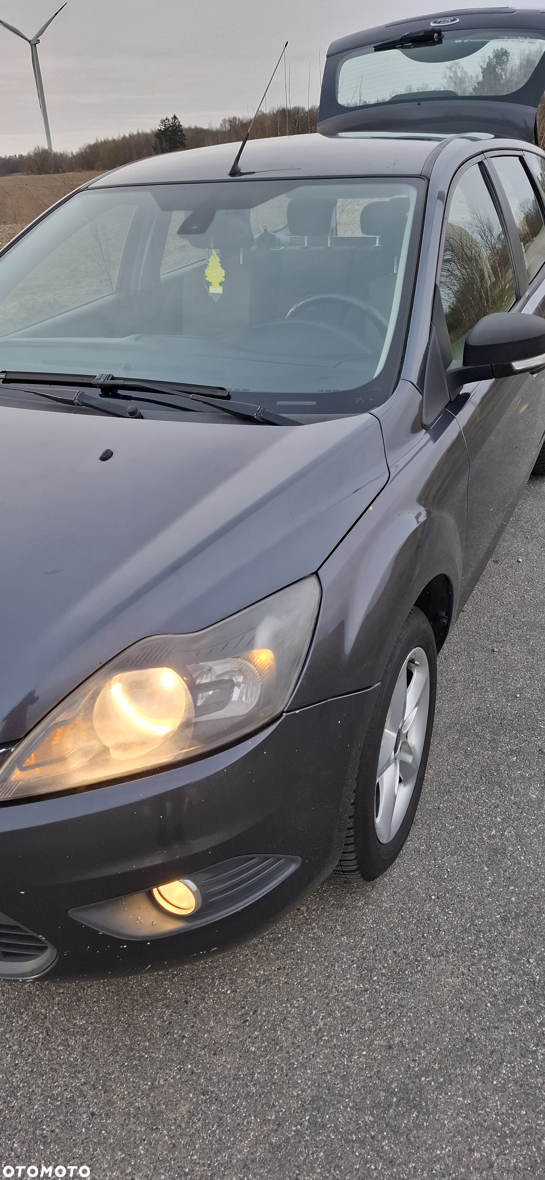 Ford Focus 1.6 Ghia - 2