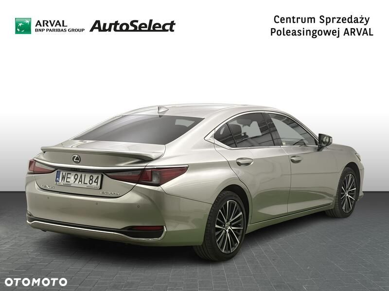 Lexus ES 300h Business Edition - 6