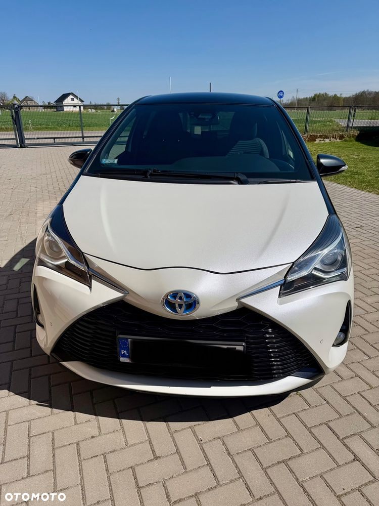 Toyota Yaris Hybrid 100 Selection Passion - 2