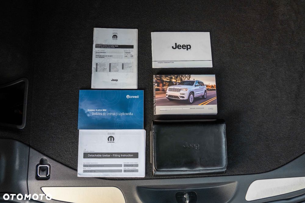 Jeep Grand Cherokee - 16