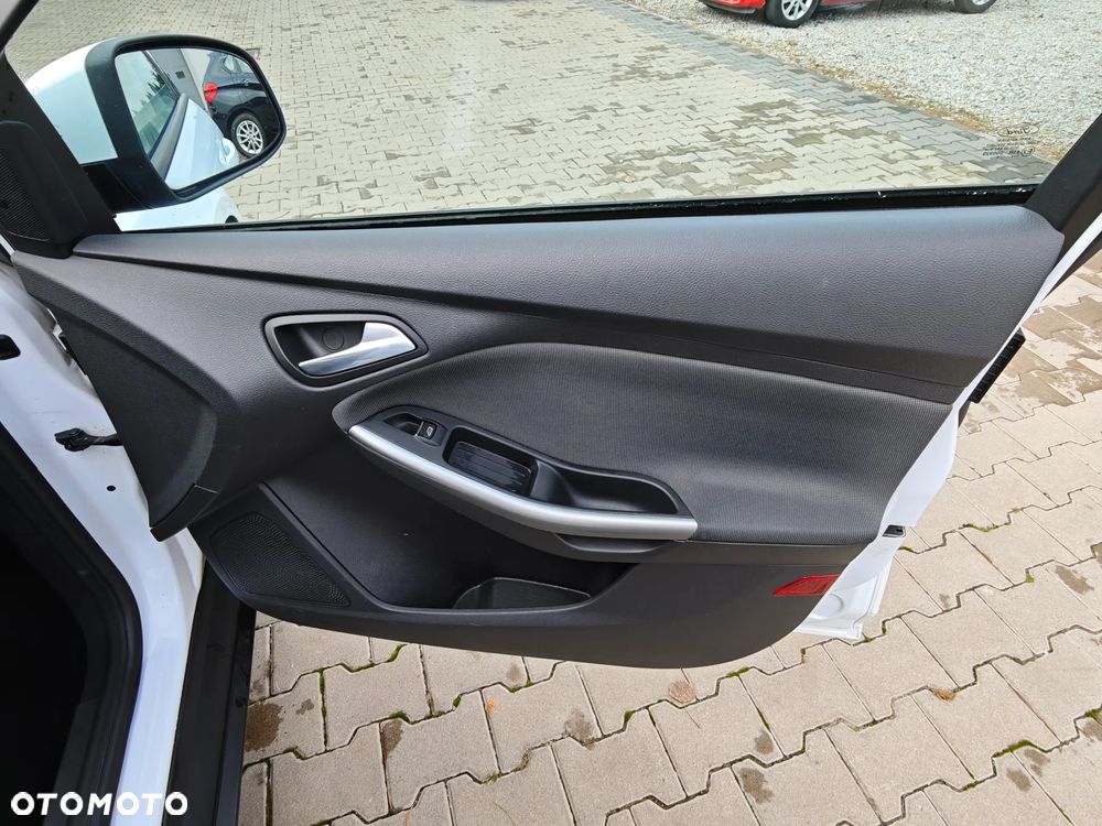 Ford Focus - 18