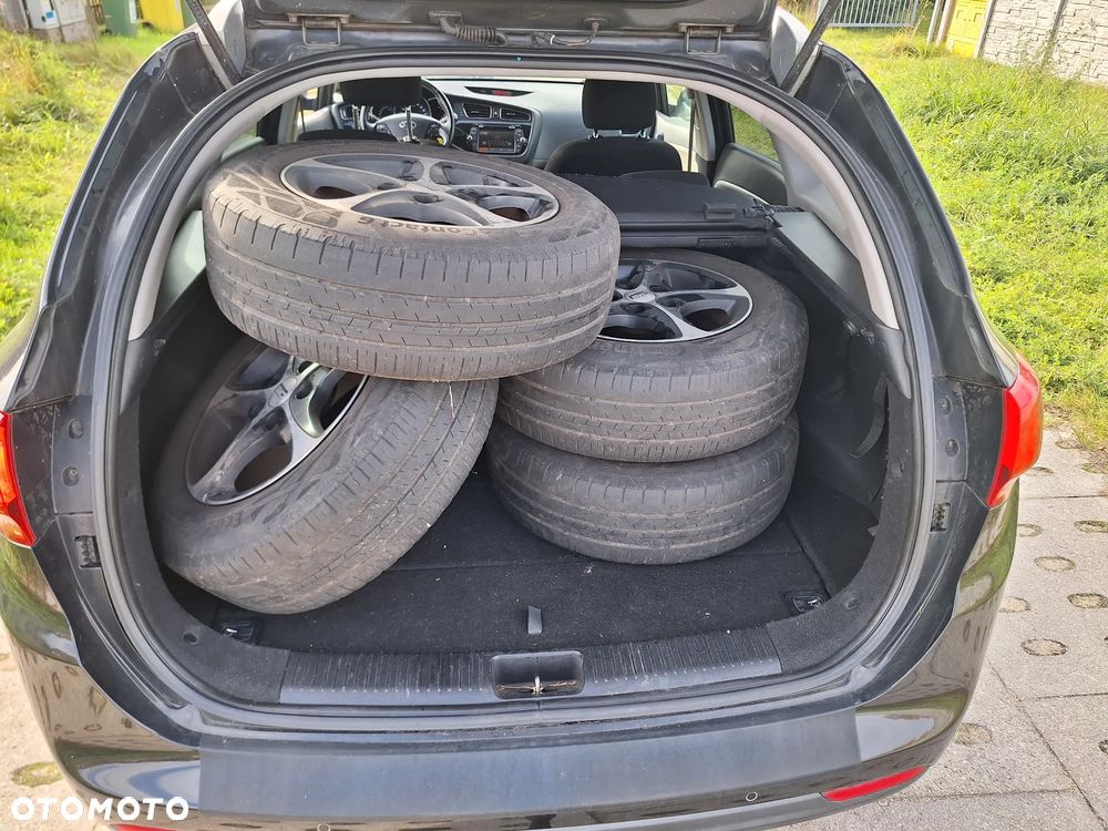 Kia Ceed - 14
