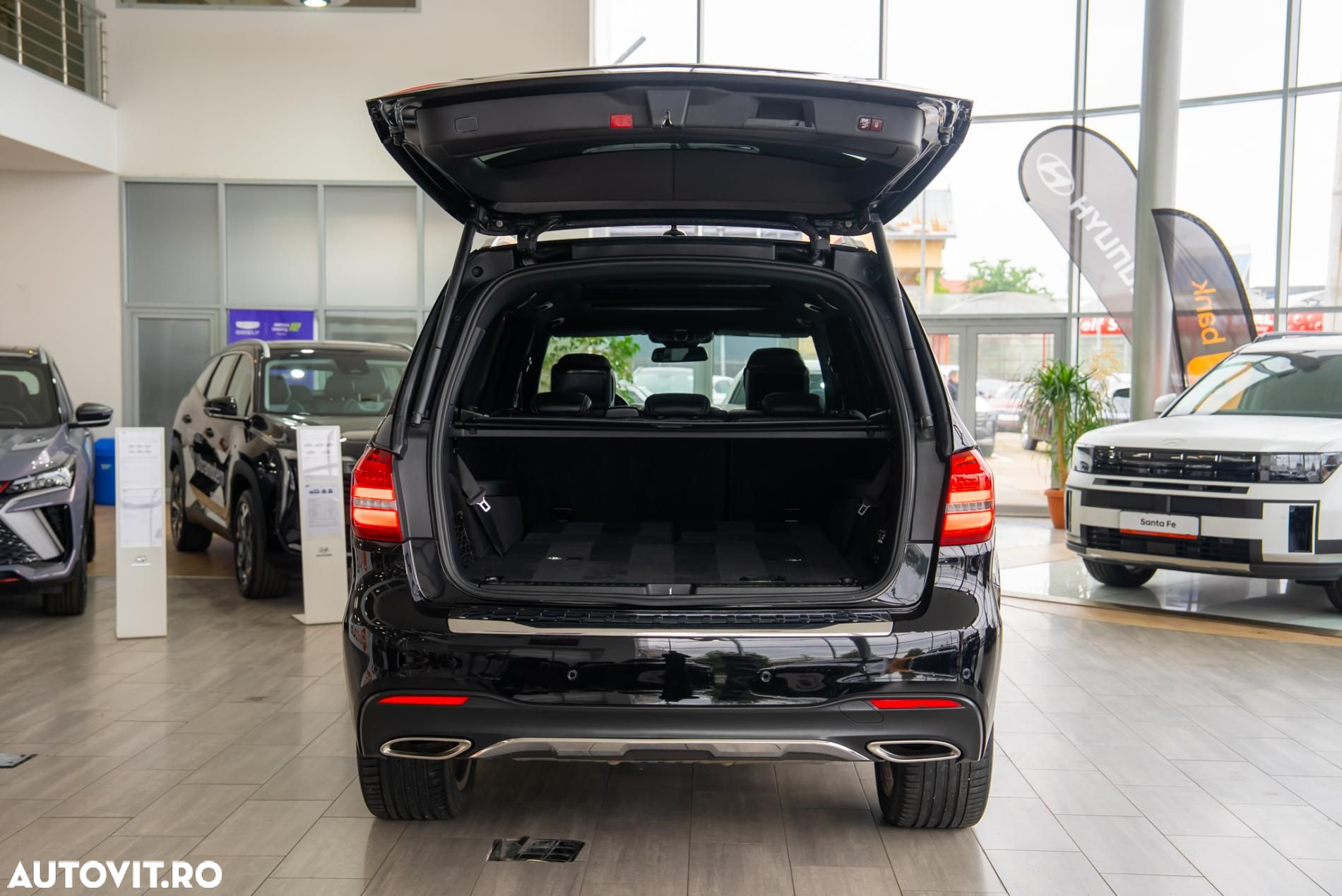 Mercedes-Benz GLS 400 4Matic 9G-TRONIC AMG Line - 23