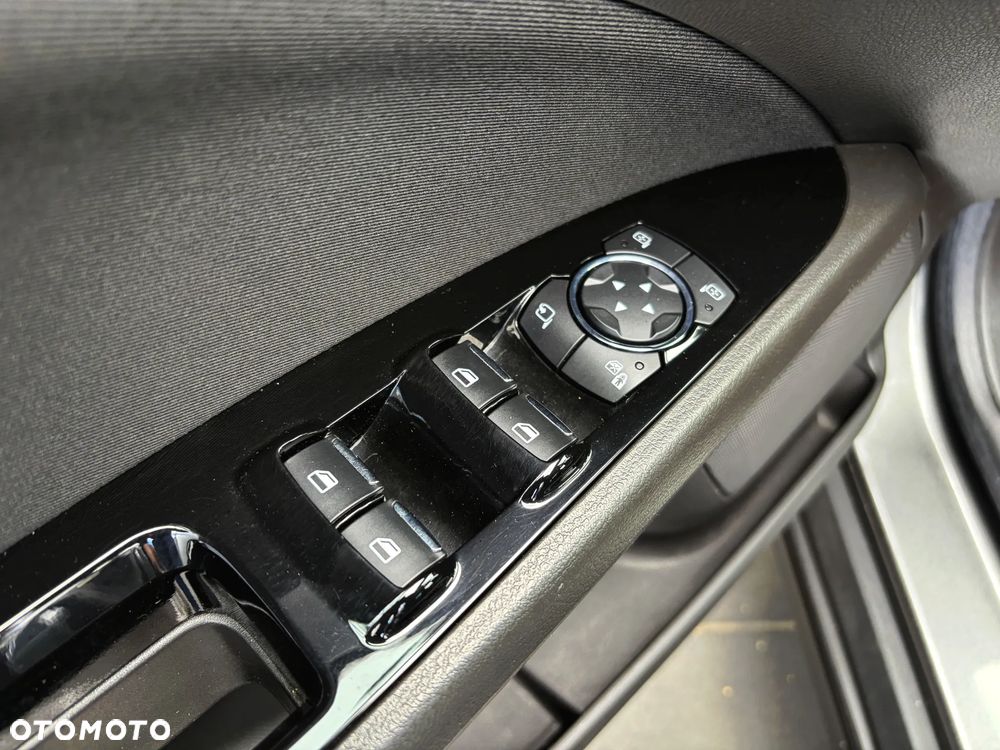Ford Mondeo 2.0 TDCi Titanium PowerShift - 33